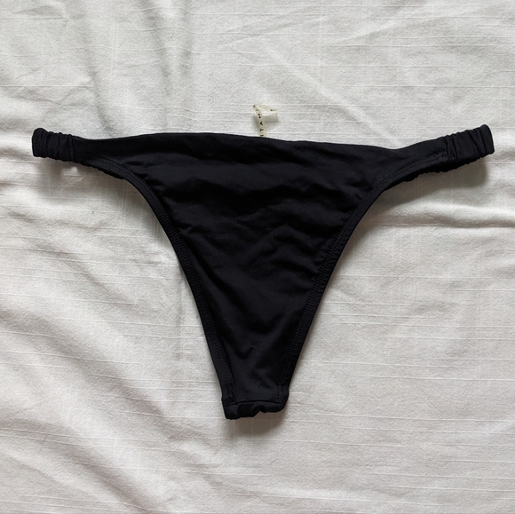 Vitamin A Lennon Bikini Set - Picture 6 of 7